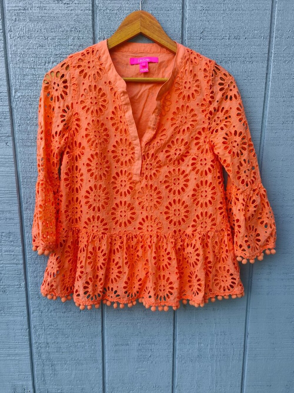 Lilly Pulitzer 100% Cotton Bekah Eyelet Ruffle Pom Pom Blouse sz XS Orange